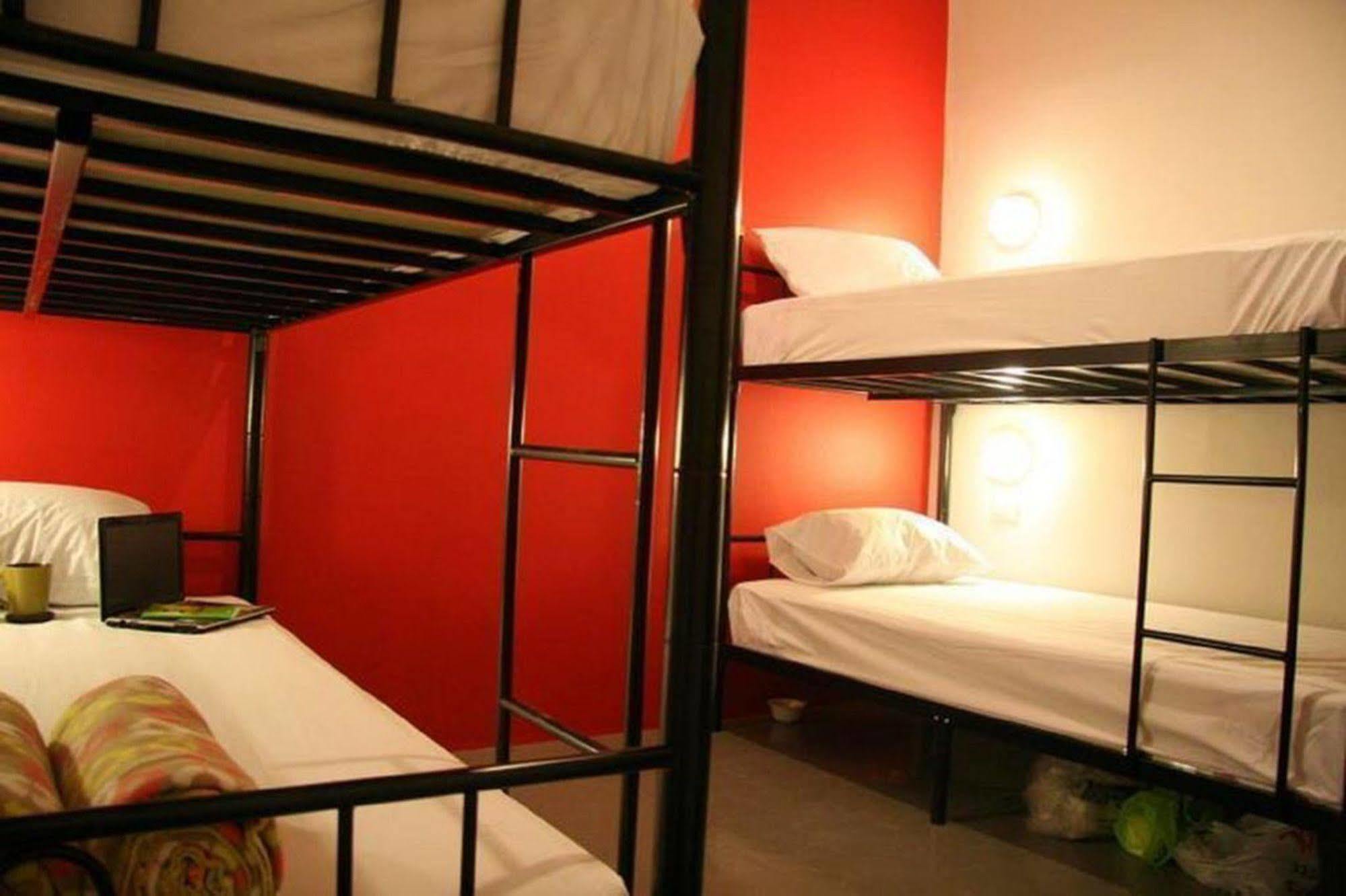 Kool Backpacker Hostel Patong ภายนอก รูปภาพ