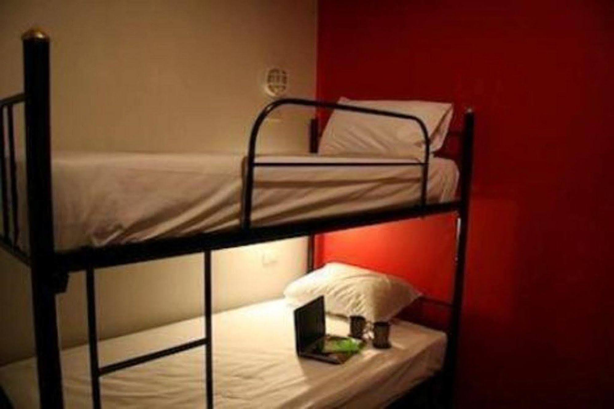 Kool Backpacker Hostel Patong ภายนอก รูปภาพ