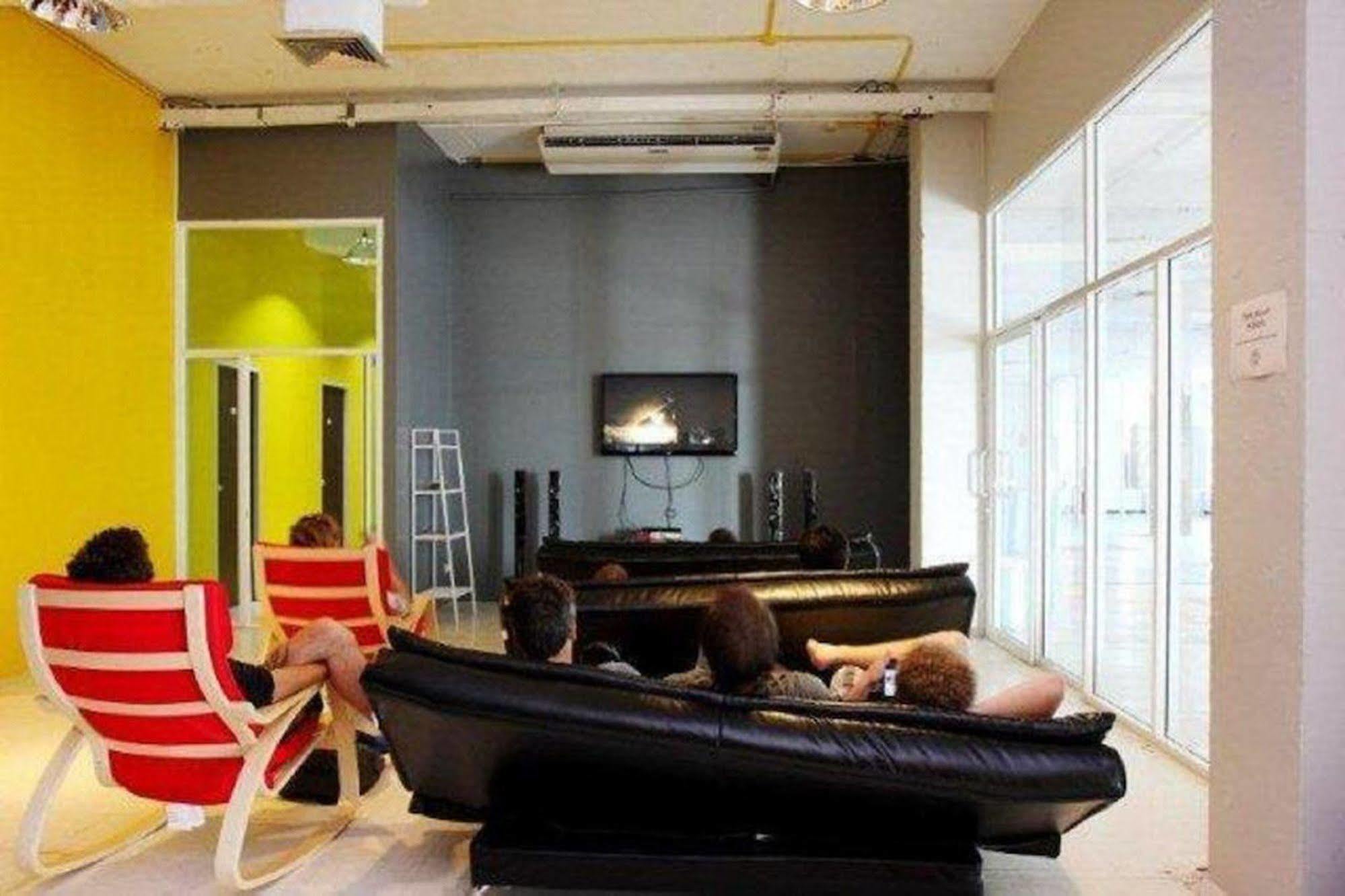 Kool Backpacker Hostel Patong ภายนอก รูปภาพ